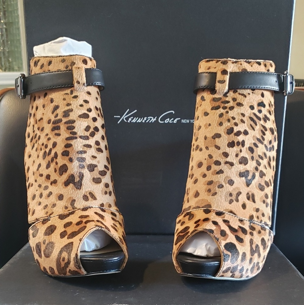 NIB Kenneth Cloe New York Heels